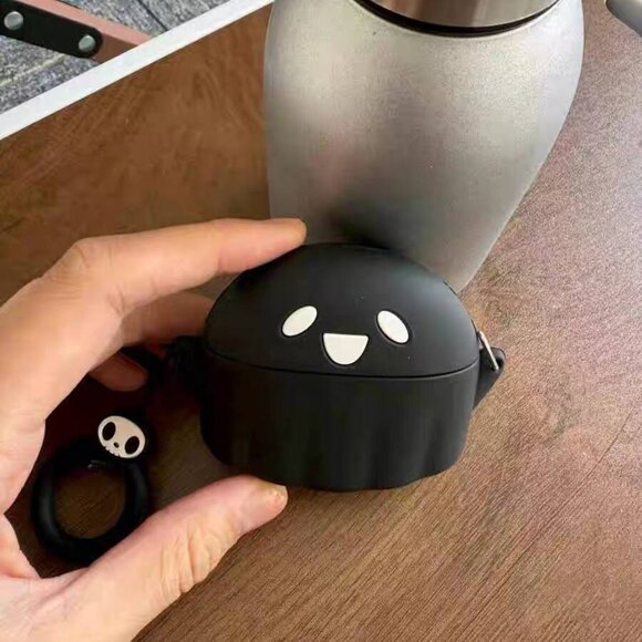 Cute Black Earbud Case Cover with Charm Ring - Picture 2 of 3